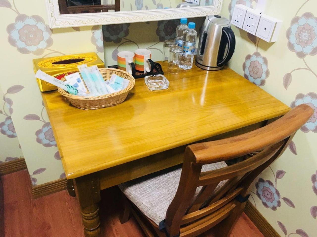 יאנגון C & Y Hotel מראה חיצוני תמונה