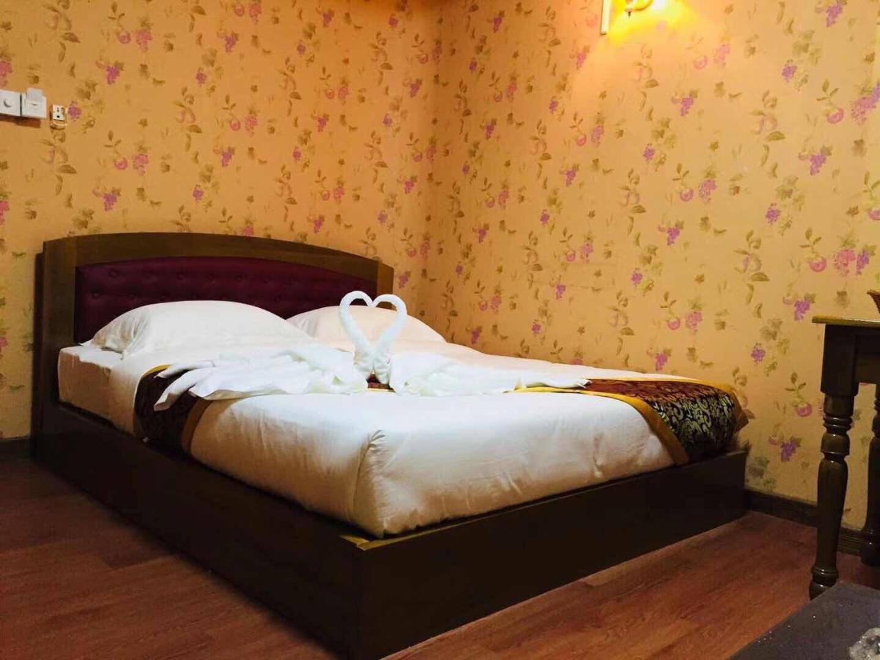 יאנגון C & Y Hotel מראה חיצוני תמונה