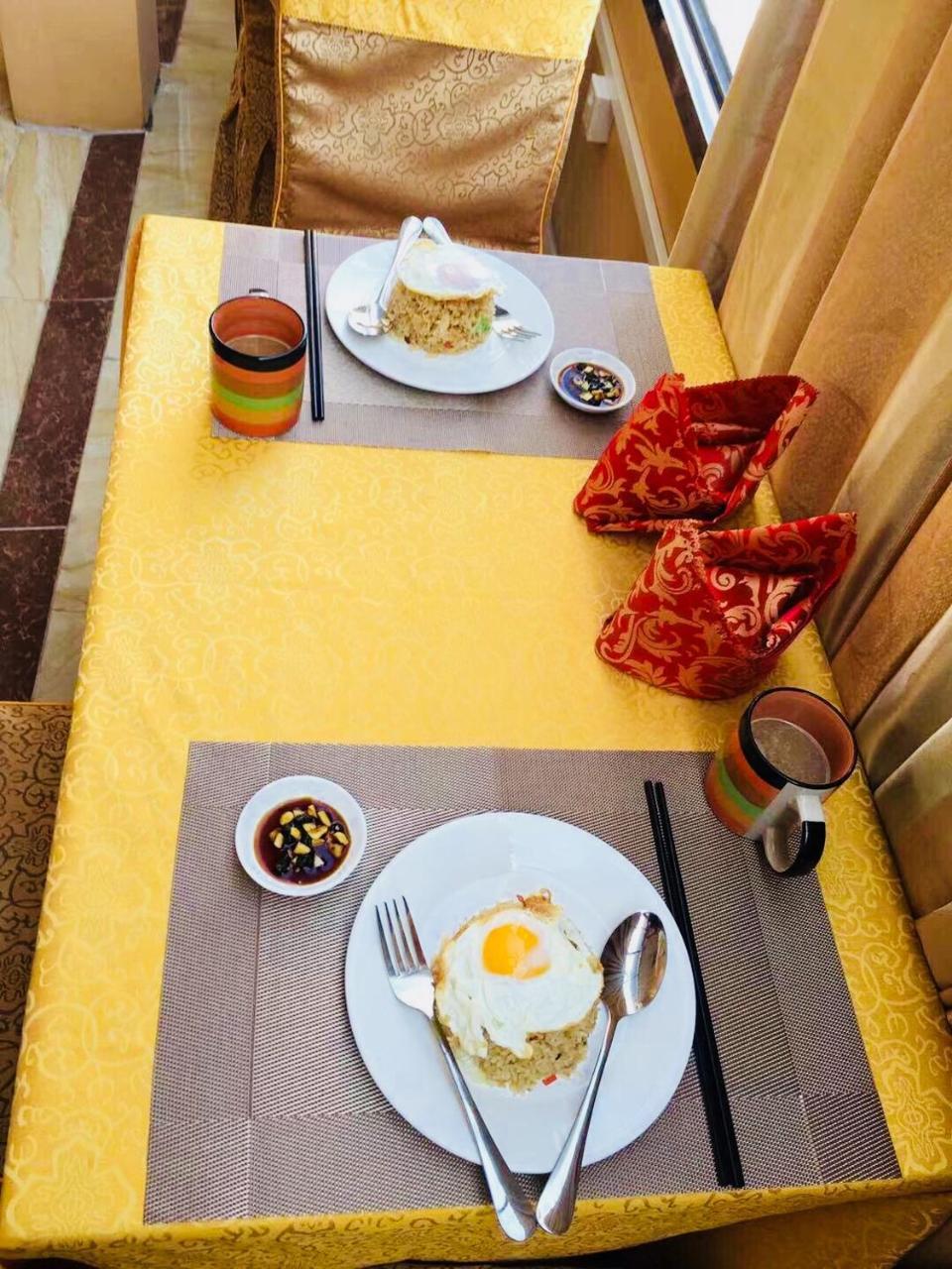 יאנגון C & Y Hotel מראה חיצוני תמונה